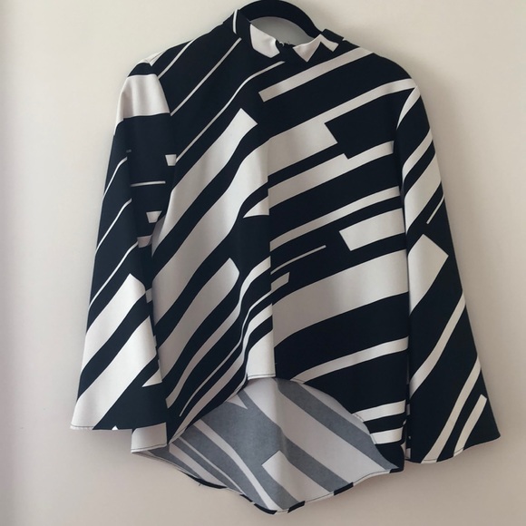 Zara Tops - CLASSIC Black and White Patterned Blouse